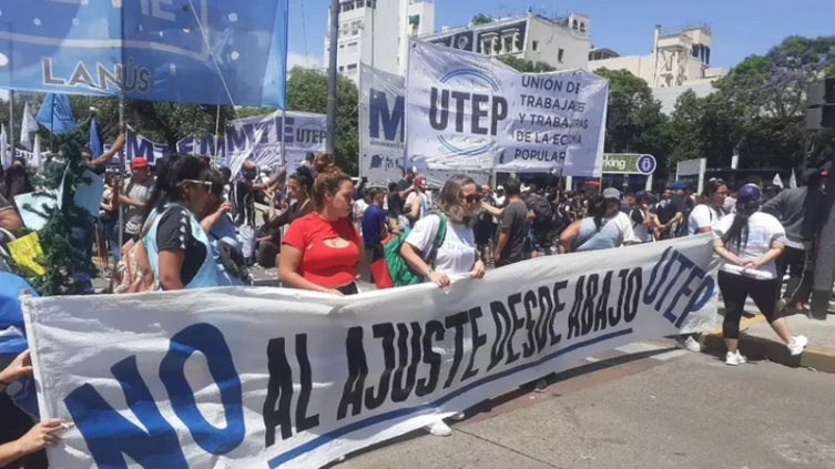 Se negocia con los movimientos sociales para evitar marchas antes de fin de año