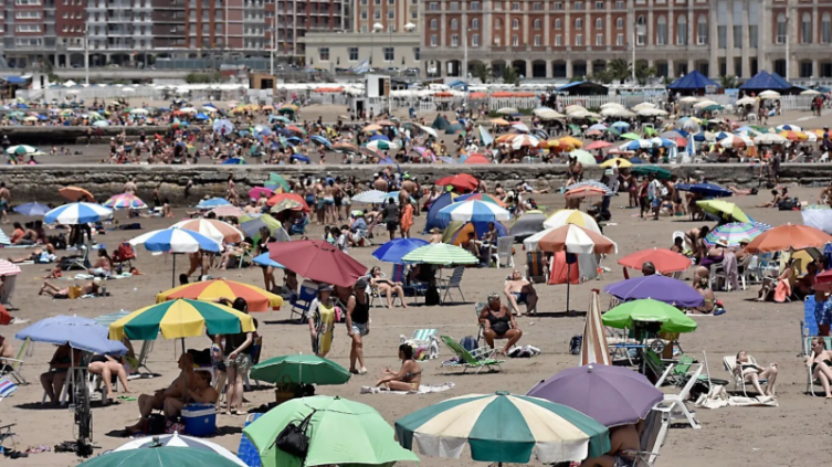 Cuánto cuesta irse de vacaciones a la Costa este verano