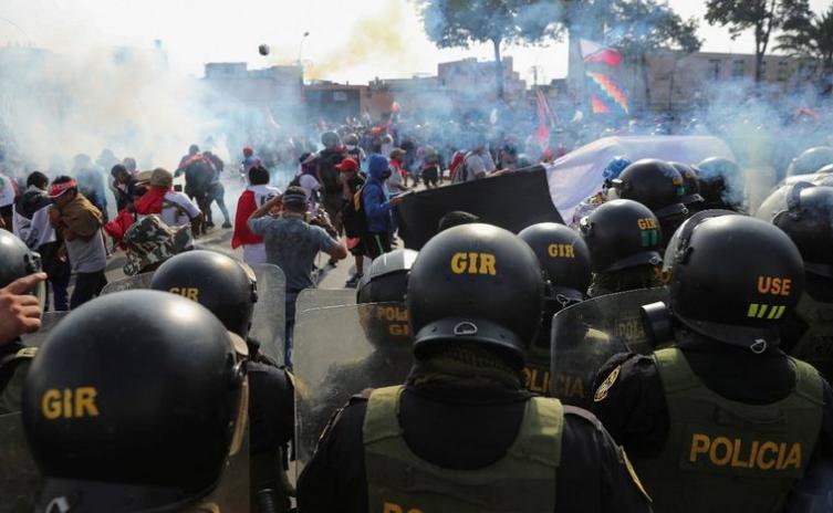 Dos nuevos muertos en otra jornada caótica por protestas en Perú
