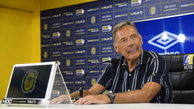 Miguel Russo habló sobre el mercado a poco del debut