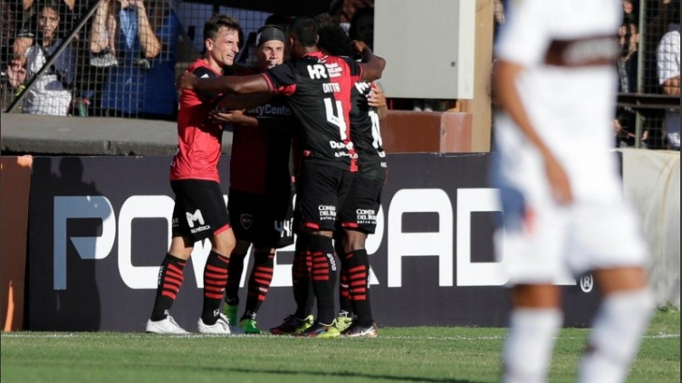 Newell ´s debutó con un empate ante Platense