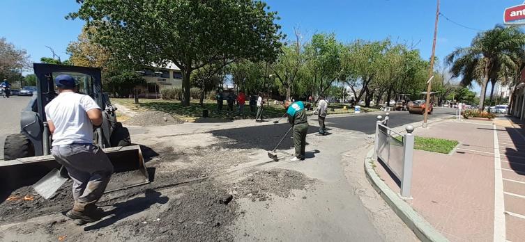 Trabajos de fumigación, iluminación y bacheo previstos para este lunes