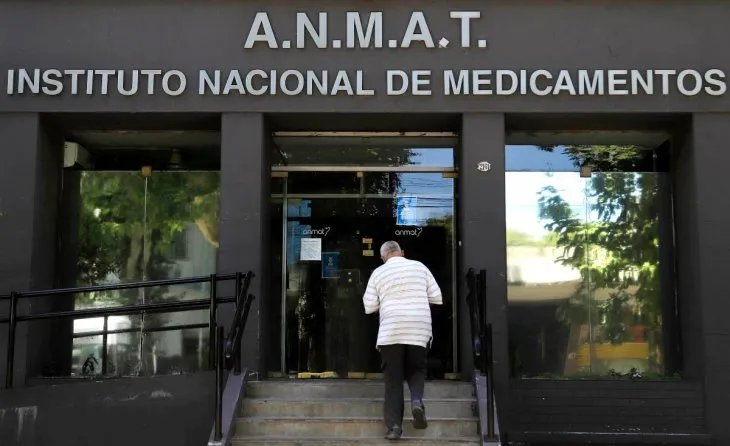 La ANMAT prohibió una serie de productos capilares y un desinfectante para heridas