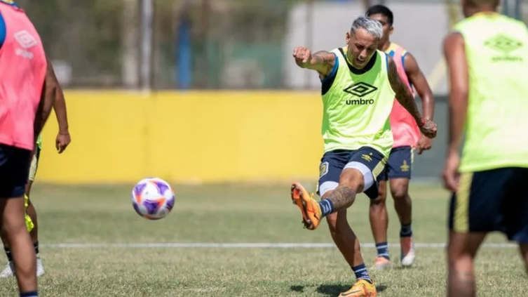 Candia y su primer gol en Central