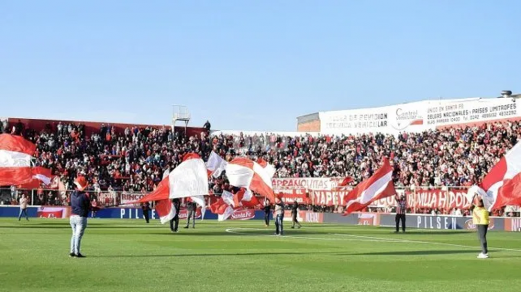 Clásico Santafesino: Unión hizo un anuncio a sus socios