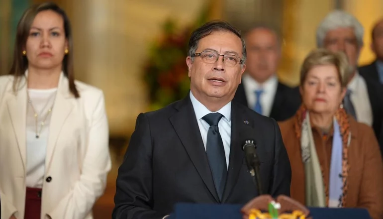 Colombia: Renunciaron tres ministros de Petro