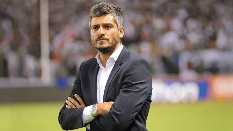 Munúa seguirá en el cargo ante Estudiantes