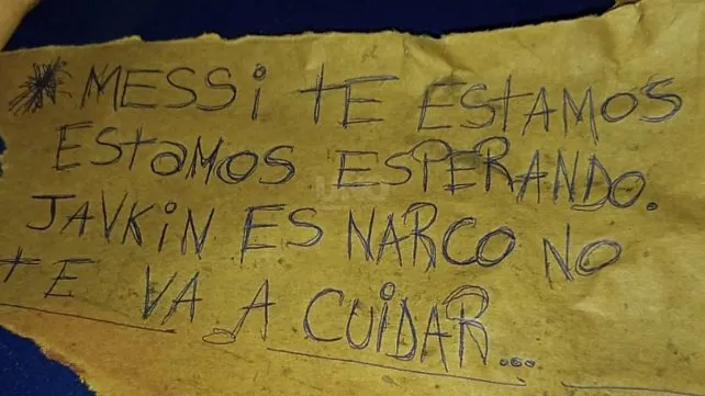 Balearon un local de la familia Roccuzzo y dejaron un mensaje para Messi