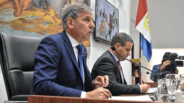 Nuevas ordenanzas, obras y transporte público, ejes del discurso de Jatón