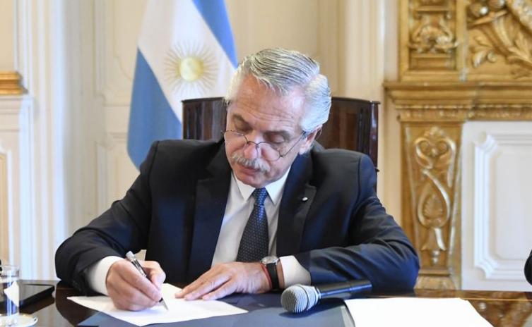 Fernández habló del ataque a la familia de Messi: