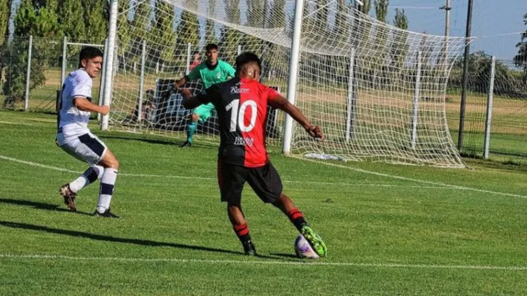 Colón no pasó del empate contra Gimnasia en Reserva