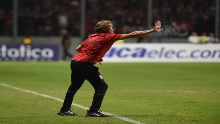 Heinze repetiría equipo ante Colón