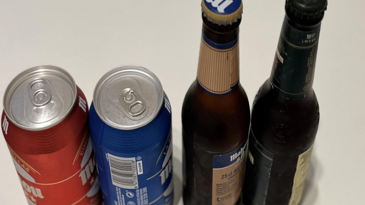La cerveza, ¿mejor en lata o en botella?