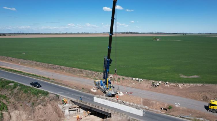 La provincia ejecuta inversiones históricas en obras sobre puentes de rutas y caminos 