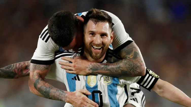 Lionel Messi de titular buscará su gol número 100 con la Selección argentina ante Curazao