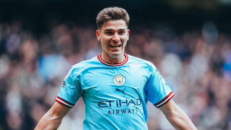 Manchester City, con tanto de Julián Alvarez, goleó a Liverpool