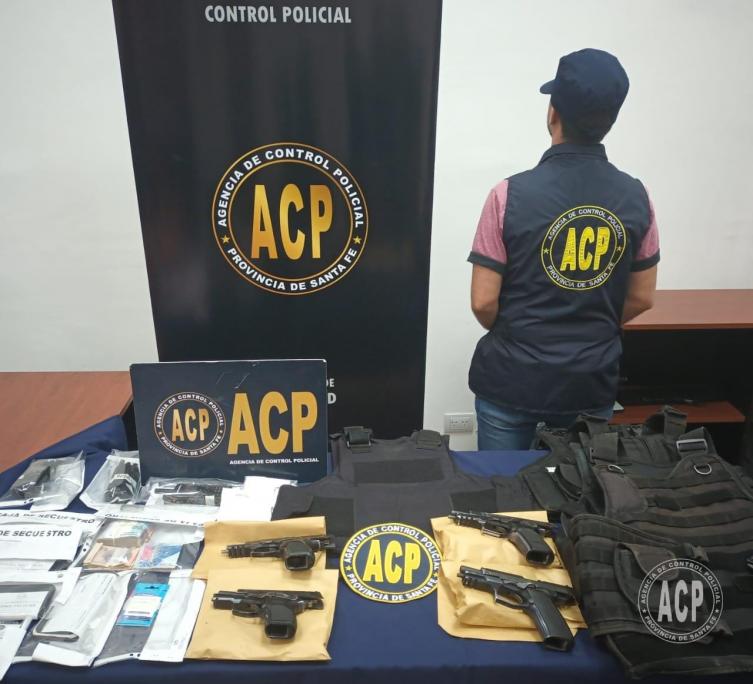 La Agencia de Control Policial reportó 120 policías arrestados en diversos procedimientos