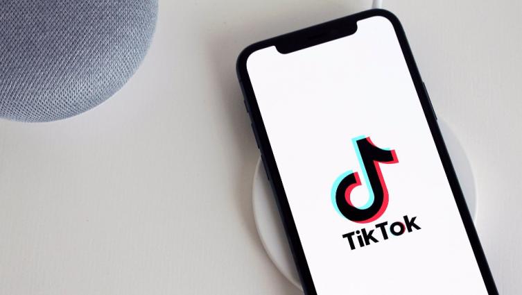 Australia prohibirá TikTok en dispositivos del Gobierno