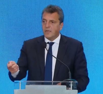 El ministro Sergio Massa anunció el dólar agro a $300