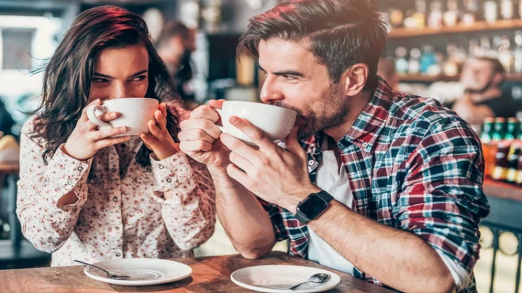 Café o té: la infusión que aporta más beneficios