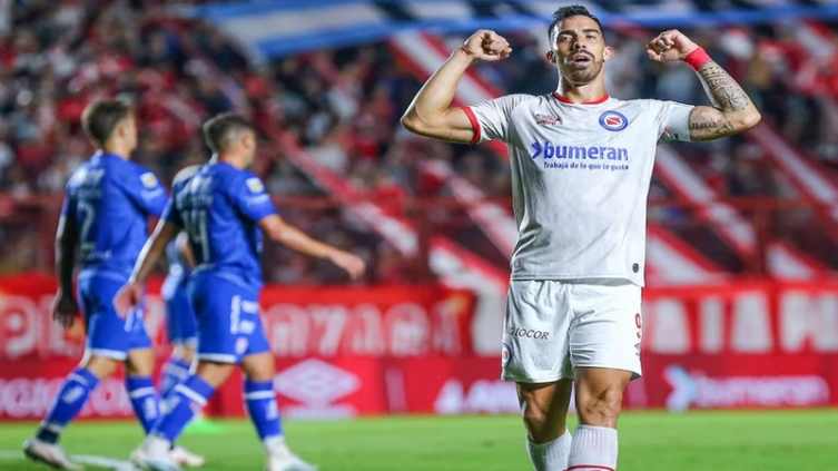 En una decepcionante actuación tatengue, Unión fue goleado por Argentino Jrs.
