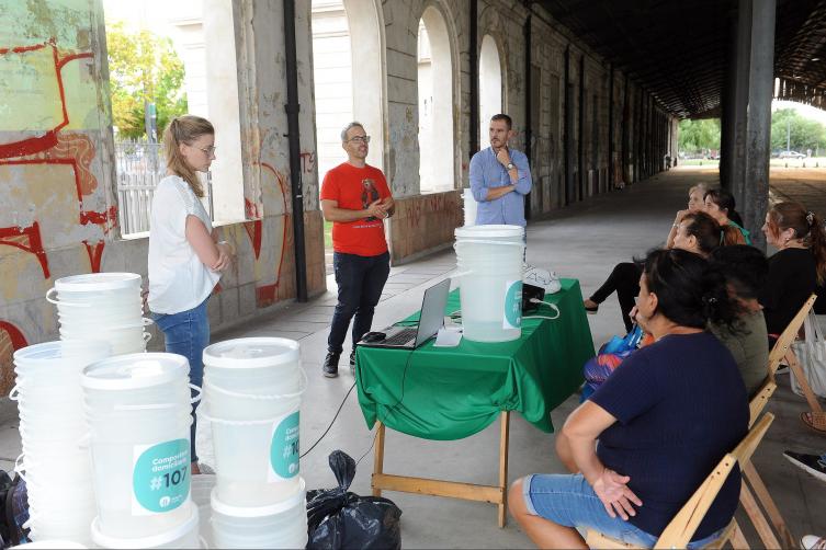 El plan “La Municipalidad composta” se ejecuta en distintos espacios de la ciudad