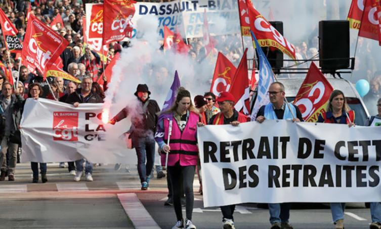 El gobierno de Macron espera un fallo de la justicia que habilite la reforma jubilatoria