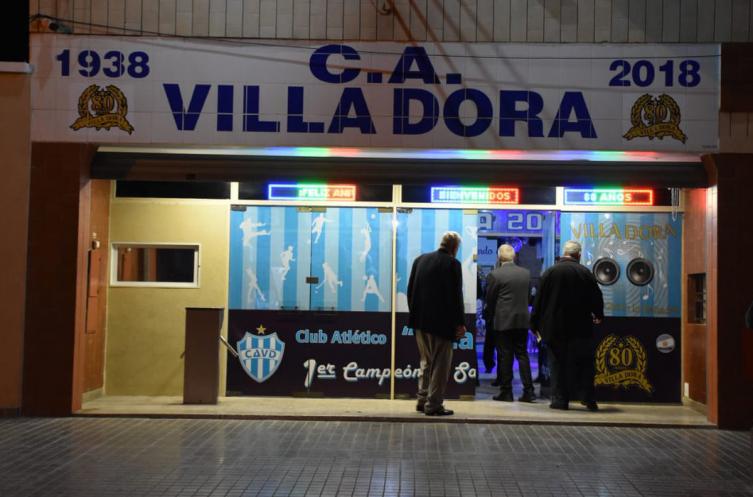 Vecinos denuncian que el club Villa Dora no cumple con la ordenanza