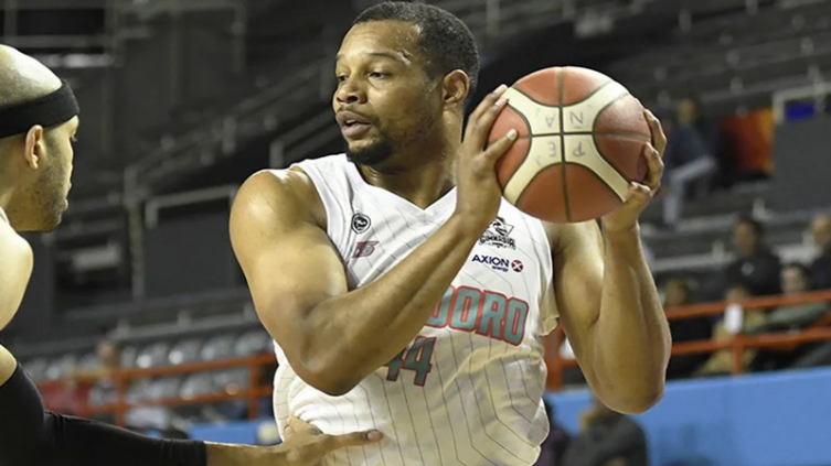 A basquetbolista denunciado por abuso sexual le rescindieron el contrato