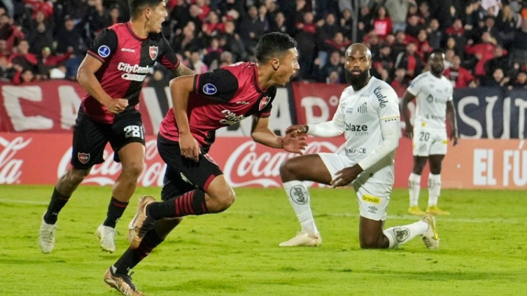 Sudamericana: la Lepra le ganó al Santos en el Coloso 