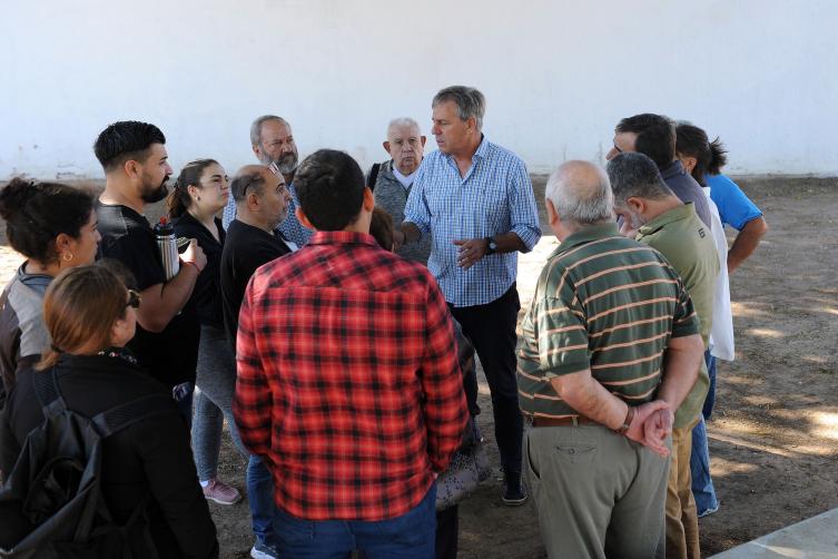 Jatón se reunió con vecinos de Barranquitas para evaluar el avance de obras