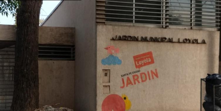 Un nene de dos años fue al jardín con un arma en la mochila