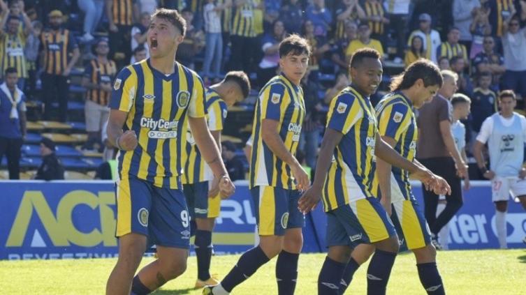 Rosario Central goleó a Platense y se acerca a los de arriba en la Liga Profesional