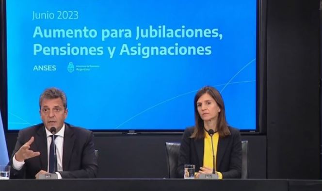 El gobierno nacional anunció un aumento en junio del casi 21% en las jubilaciones y pensiones 