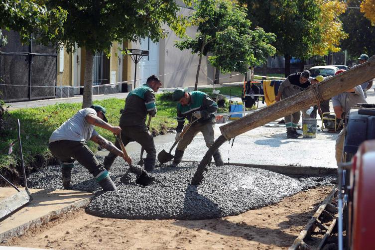 Continúan los trabajos de bacheo en profundidad en barrio Guadalupe