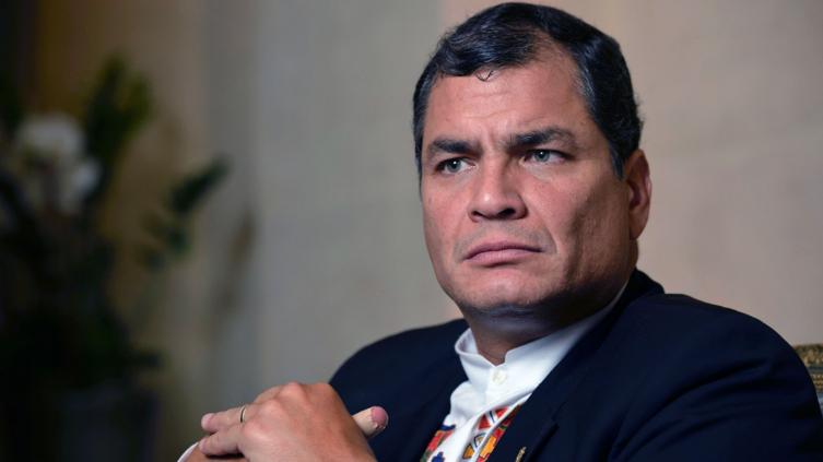 Correa contra la disolución del Parlamento en Ecuador: 
