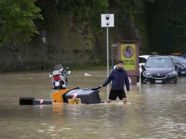 Al menos 13 muertos por devastadoras inundaciones en Italia