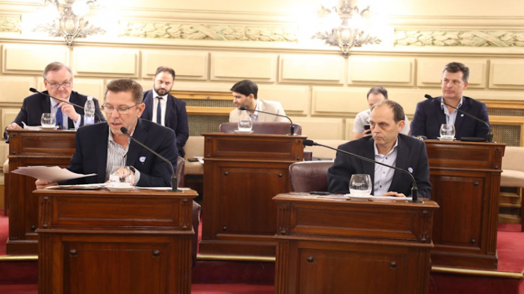 Solicitan explicaciones y citan al Pte. de la empresa Mauricio Caussi 