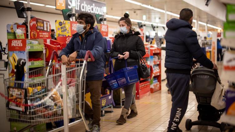 La Inflación en el Reino Unido cae pero el precio de los alimentos sigue aumentando 