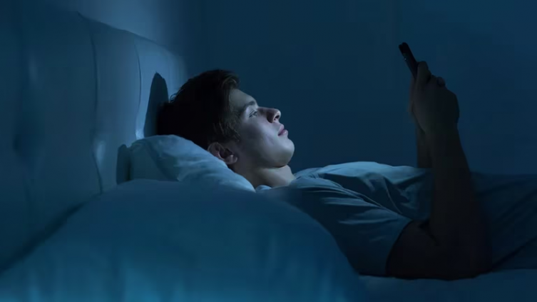 Redes sociales: su uso puede aumentar la dopamina y retrasar el descanso