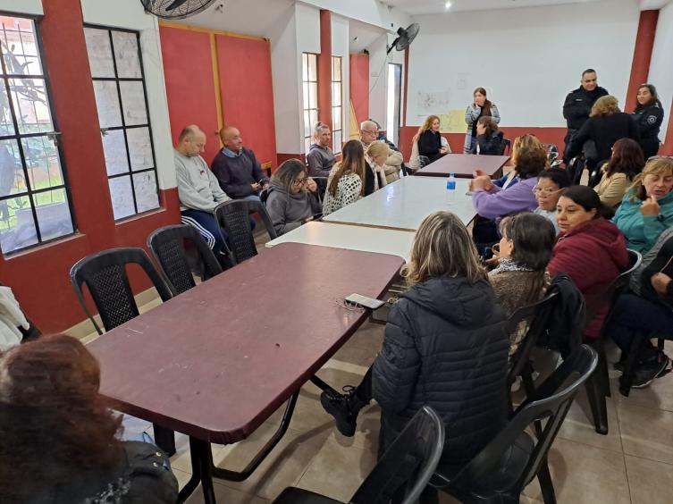 Vecinos de Guadalupe Oeste se reunieron con funcionarios de Seguridad