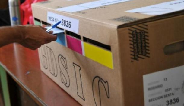 Se oficializaron las listas y son 13 las fórmulas que competirán para gobernador y vice 