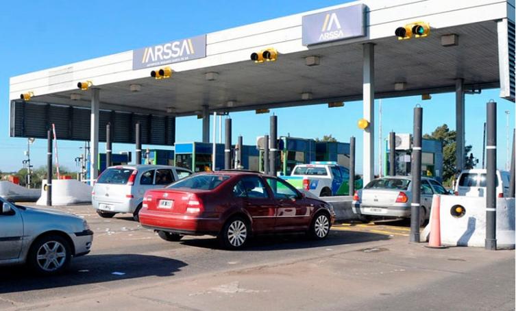 Los trabajadores del peaje de la Autopista siguen con protestas en reclamo del cobro de haberes