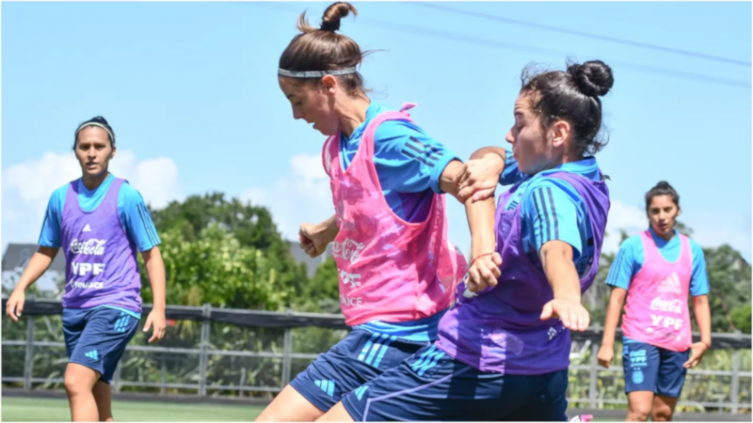 La Selección argentina femenina se prepara para el Mundial