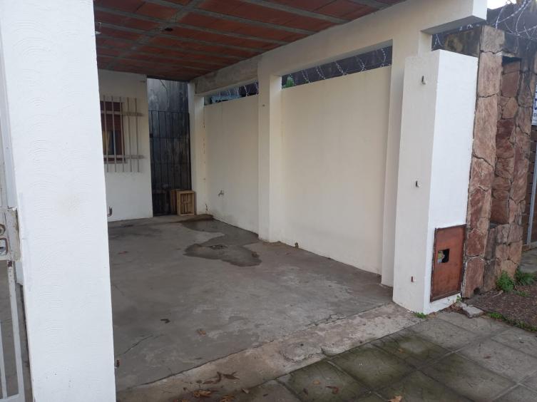 Increíble: se robaron un portón de una casa