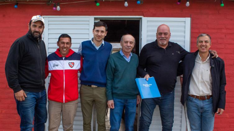 La provincia entregó aportes al Club Independiente de Santo Tomé