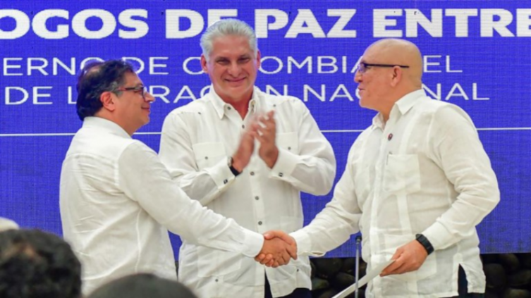 Gobierno de Colombia y guerrilla del ELN pactaron cese del fuego por seis meses