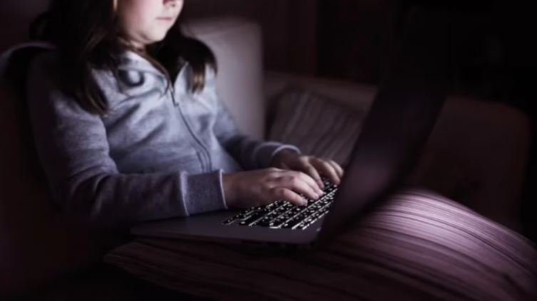 Celular: cuatro aplicaciones para controlar lo que ven los hijos