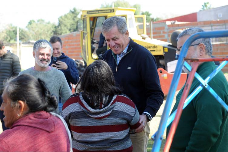 La Municipalidad mejora las calles de barrio Estanislao López