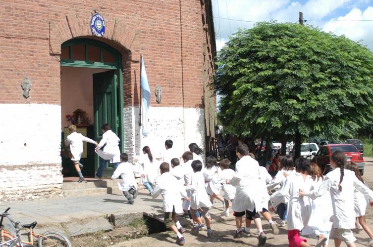 Comienza la jornada extendida en todas las escuelas primarias de la ciudad de Santa Fe